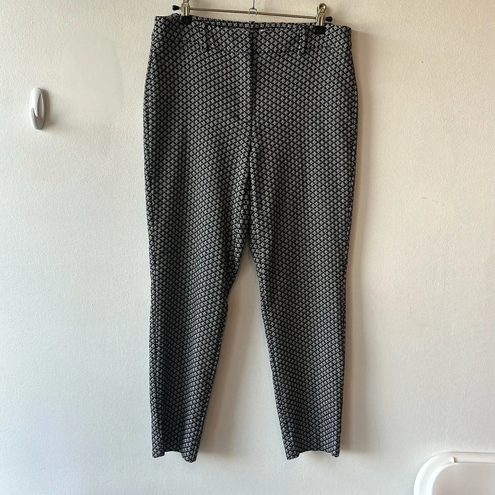 WHBM size 6 black white gold embroidered dress pants